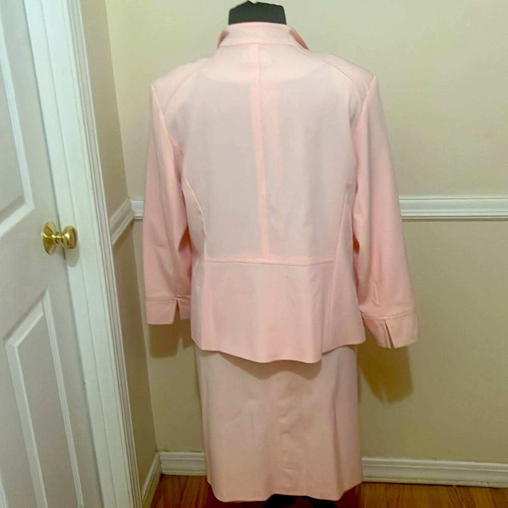 *Easter Suit* 2-piece PASTEL PINK dress suit. - Picture 4 of 4